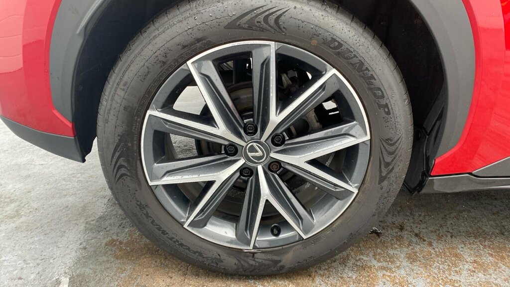 Lexus LBX 1.5 Vvt Ie Takumi Suv Hybrid E Cvt Red #24