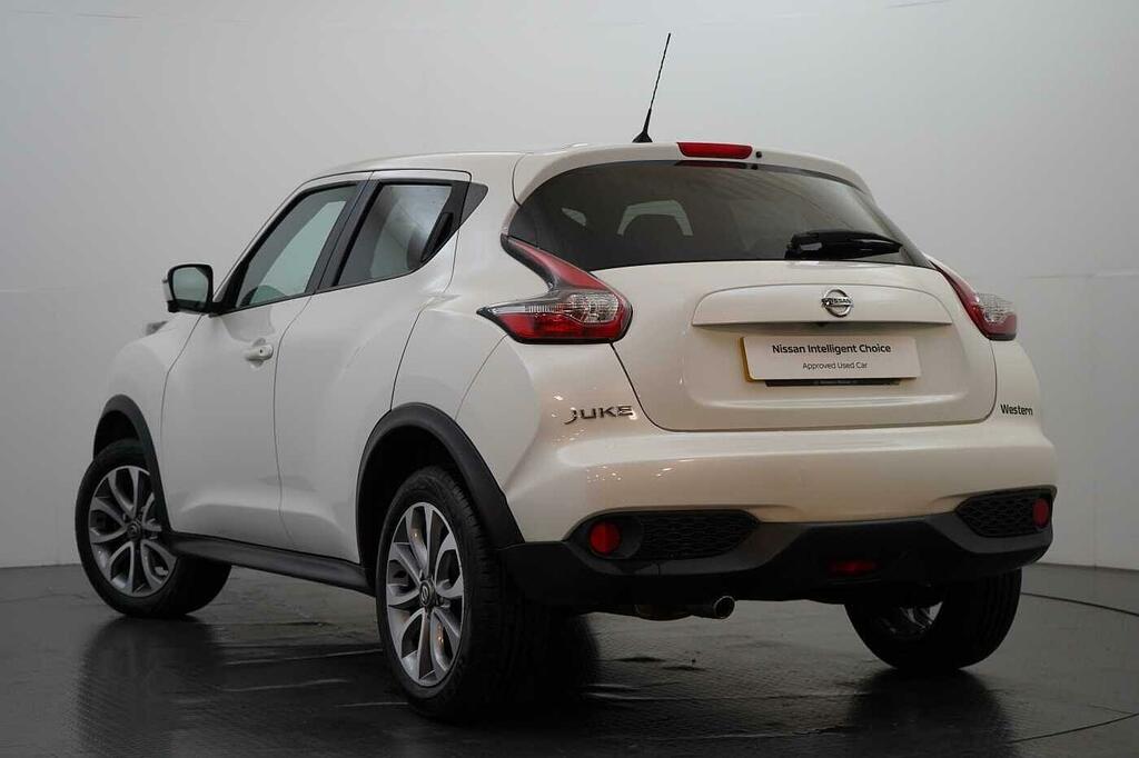 Nissan Juke 1.6 112 Tekna With Bose Audio With Sat Nav And 360 White #3