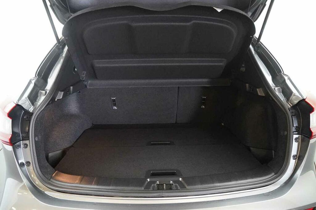 Nissan Qashqai 1.3 Dig-t N-connecta Black #11