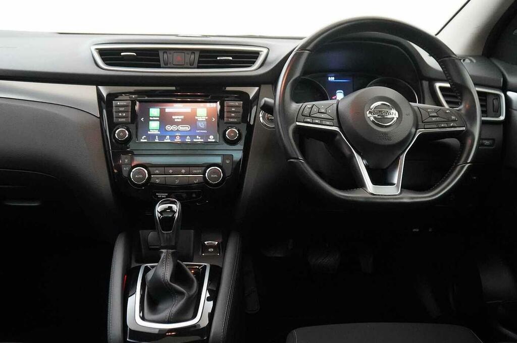 Nissan Qashqai 1.3 Dig-t N-connecta Black #13
