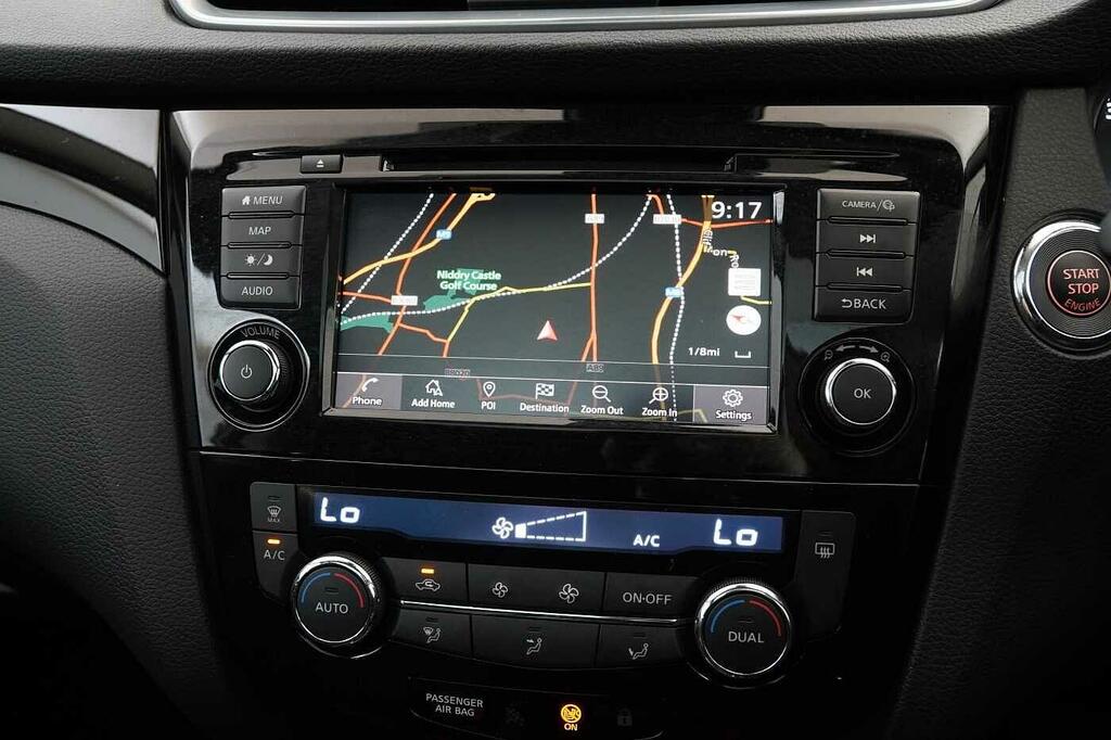 Nissan Qashqai 1.3 Dig-t N-connecta Black #21