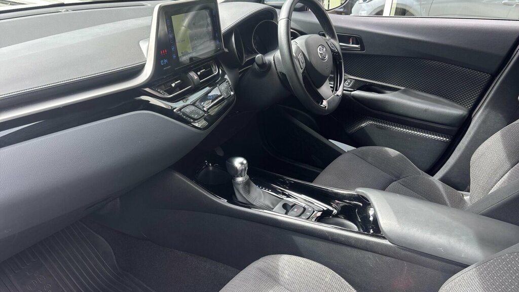Toyota C-Hr 1.8 Vvt-h Design Cvt Euro 6 Ss White #5