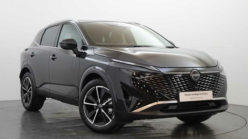Nissan Qashqai 1.3 Dig-t Mh 140 Tekna With Bose Audio Upgrade And Black