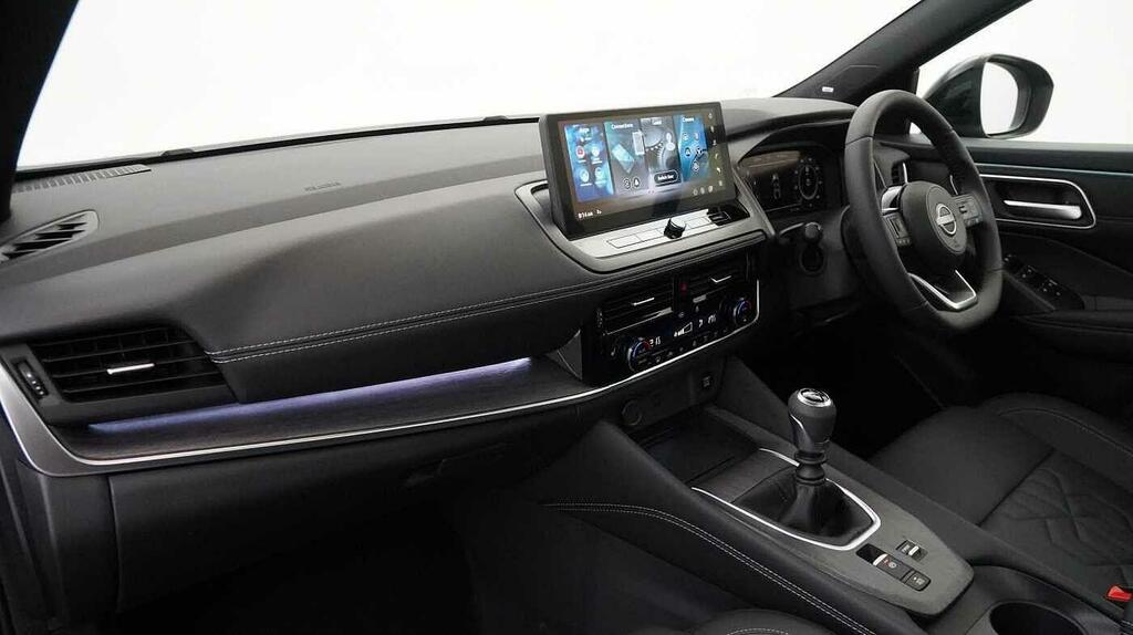 Nissan Qashqai 1.3 Dig-t Mh 140 Tekna With Bose Audio Upgrade And SR26JTU Black #2