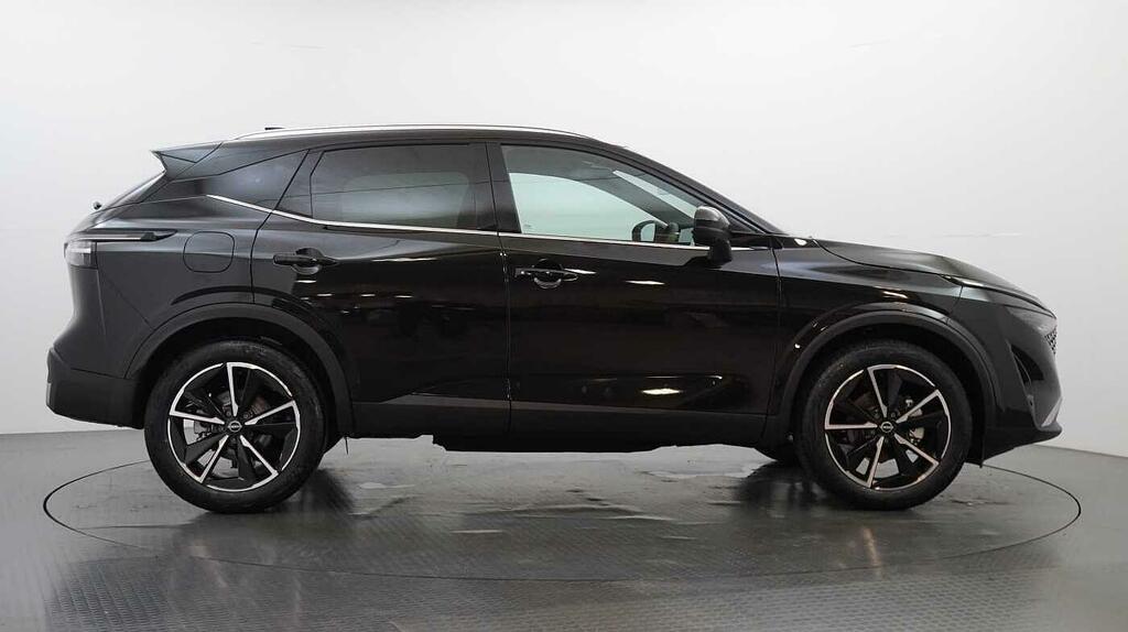 Nissan Qashqai 1.3 Dig-t Mh 140 Tekna With Bose Audio Upgrade And SR26JTU Black #6