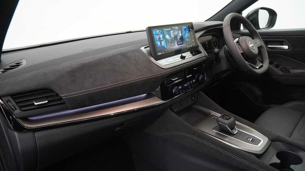 Nissan Qashqai 1.3 Dig-t Mh 158 N-design With Sat Nav And 36 Green #2