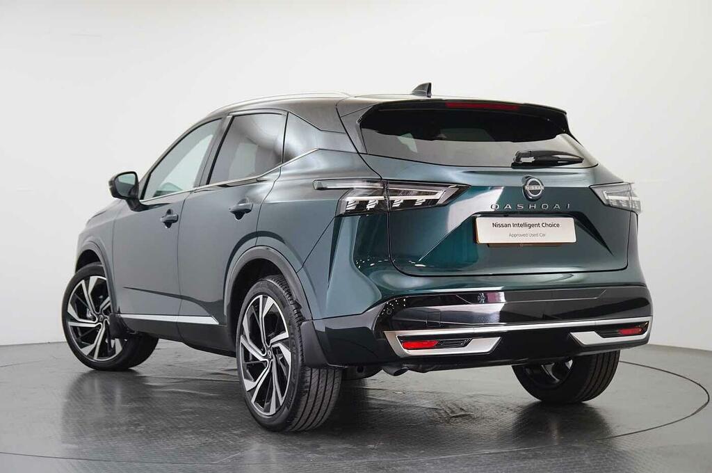 Nissan Qashqai 1.3 Dig-t Mh 158 Tekna With Glass Roof And Bose A SR26JYY Green #3