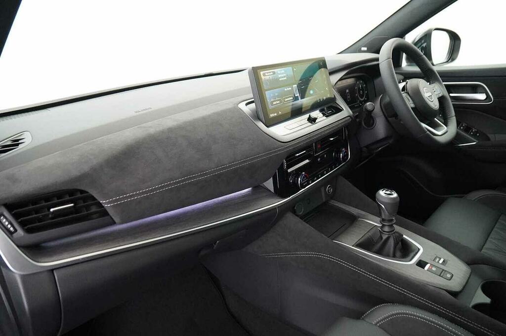 Nissan Qashqai 1.3 Dig-t Mh 158 Tekna With Glass Roof And Bose A SR26JSZ Grey #2