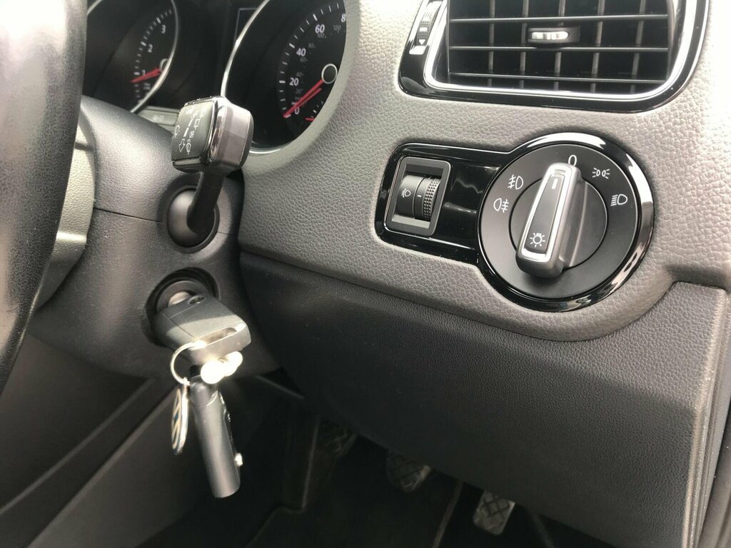 Volkswagen Polo 1.2L Match Edition Tsi Dsg 89 Bhp Silver #24