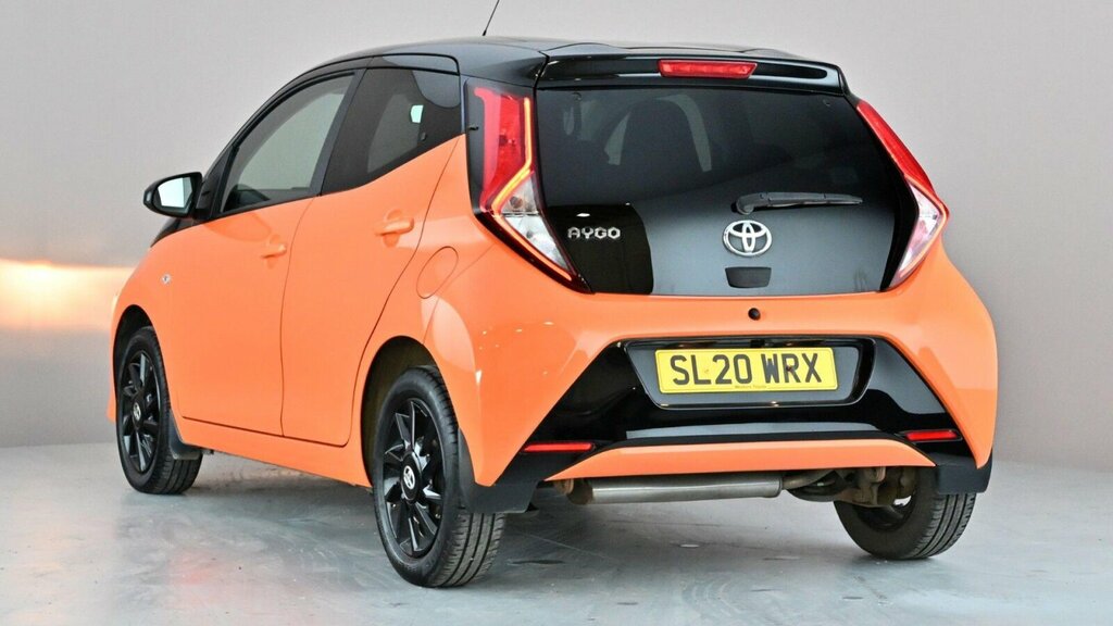 Toyota Aygo 1.0 Vvt-i X-play Tss White #3