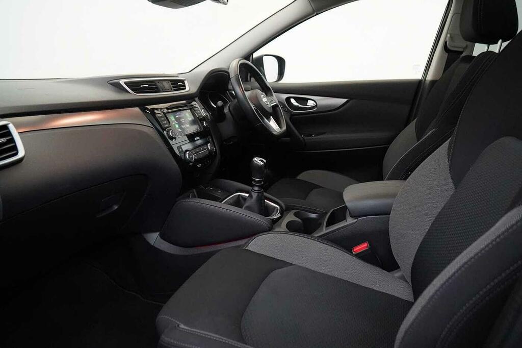 Nissan Qashqai 1.2L 1.2 Dig-t Acenta Euro 6 Ss Red #16
