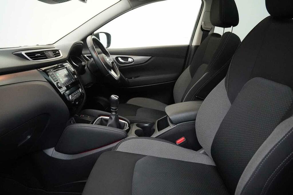 Nissan Qashqai 1.2L 1.2 Dig-t Acenta Euro 6 Ss Red #17