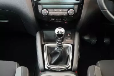 Nissan Qashqai 1.5L N-connecta Dci 108 Bhp Grey #26