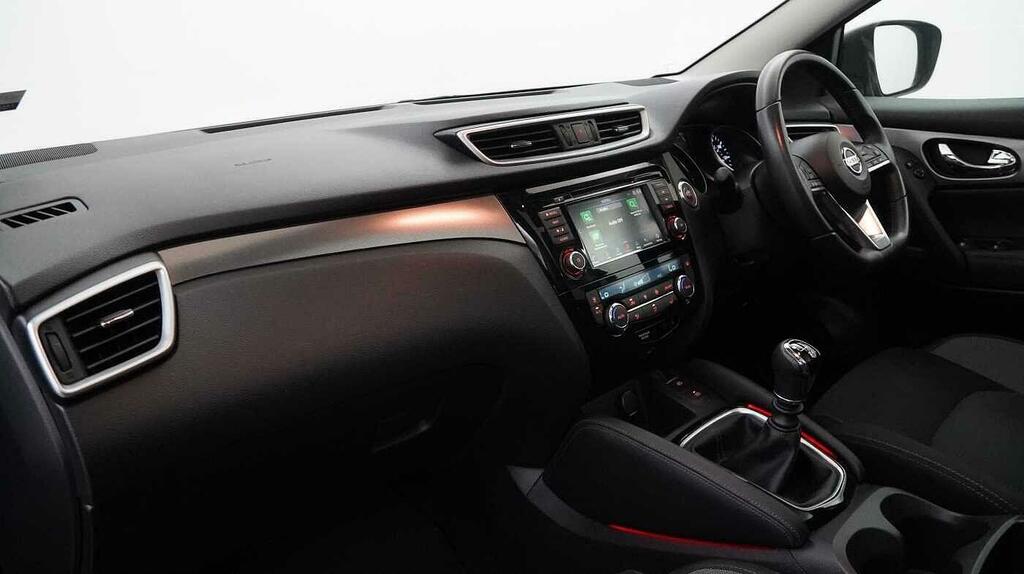 Nissan Qashqai 1.3 Dig-t 140 N-connecta With Glass Roof Sat Nav Blue #2