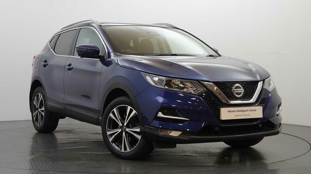 Nissan Qashqai 1.3 Dig-t 140 N-connecta With Glass Roof Sat Nav Blue