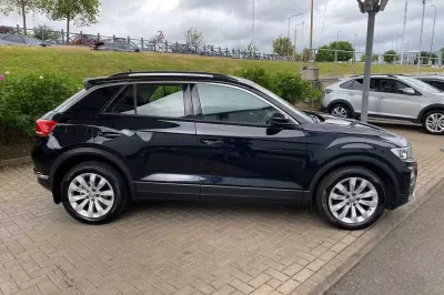 Volkswagen T-Roc Se 1.5 Tsi 150Ps Evo 6-Speed Black #4