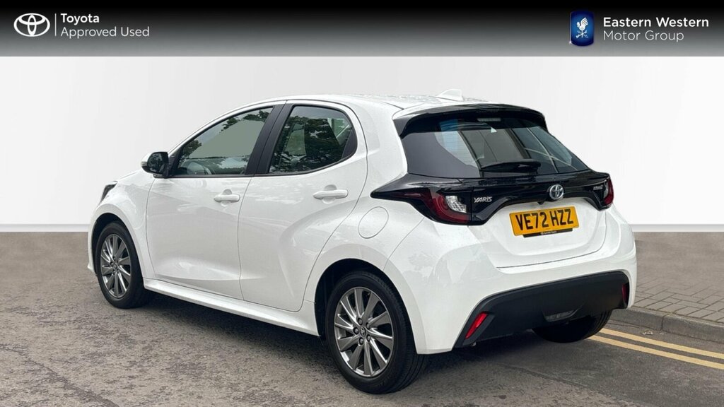 Toyota Yaris 1.5 Vvt-h Icon E-cvt Euro 6 Ss White #4