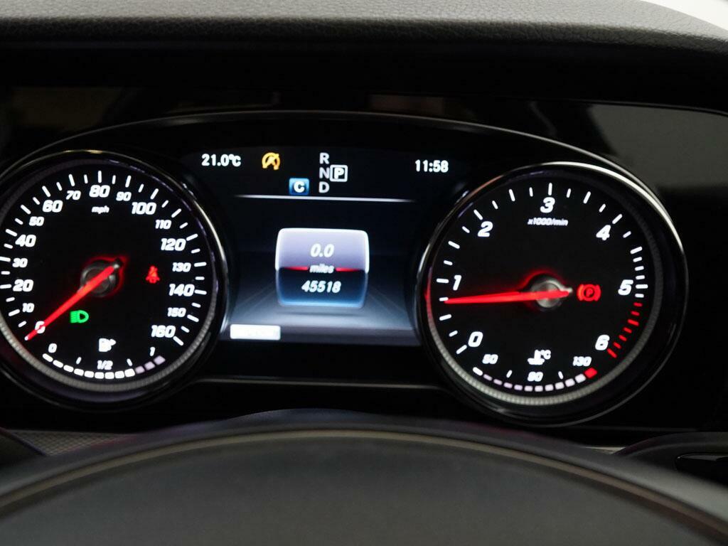 Mercedes-Benz E Class E 220 D Se Premium White #4