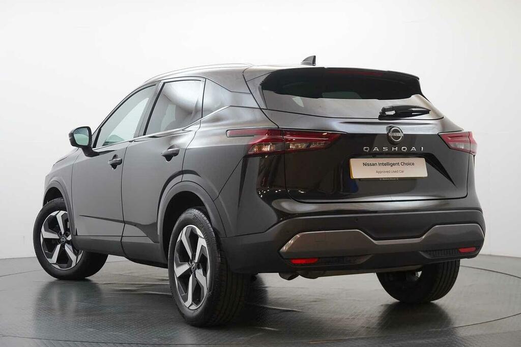 Nissan Qashqai 1.3 Dig-t Mh 140 N-connecta With Glass Roof Sat PF23VEM Black #3