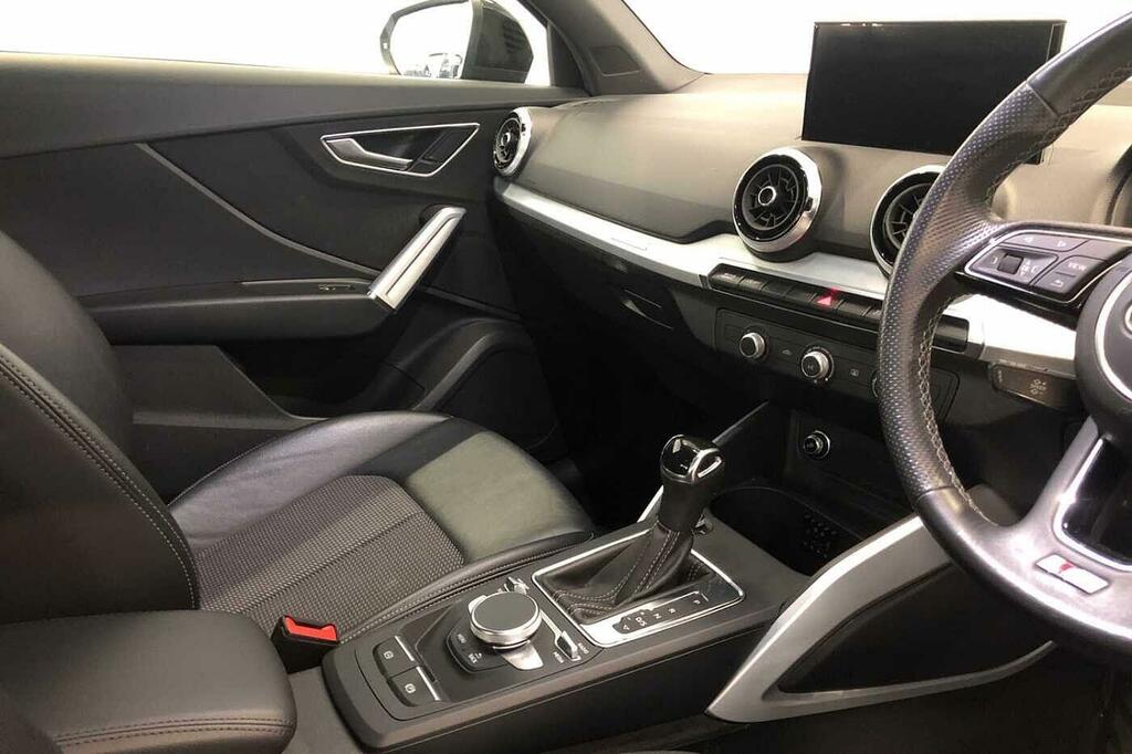 Audi Q2 1.5 Tfsi 35 Sport Suv S Tronic 150 Ps Grey #8