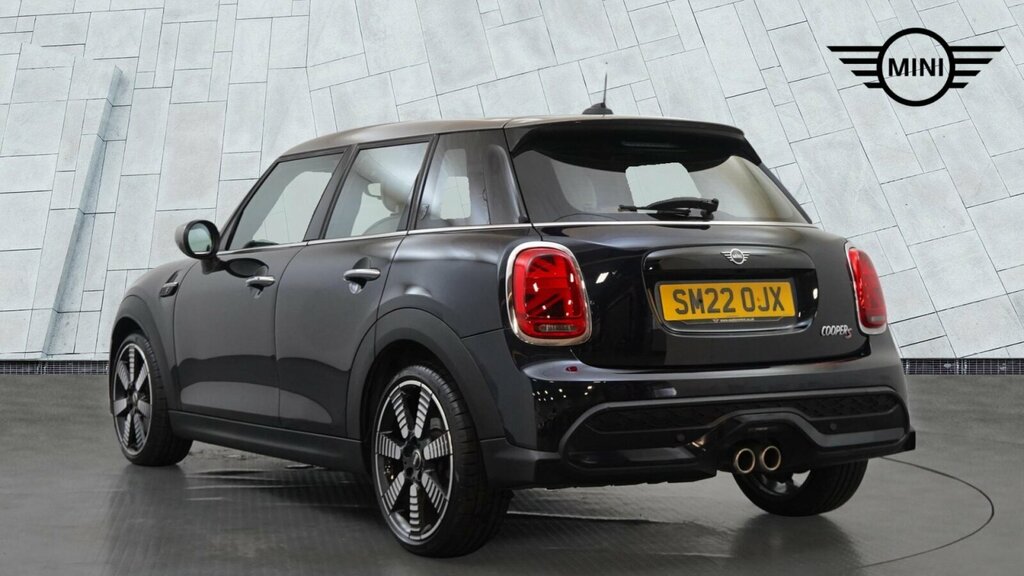 Mini Hatch 5-Door Hatch Cooper S Exclusive SM22OJX Black #4