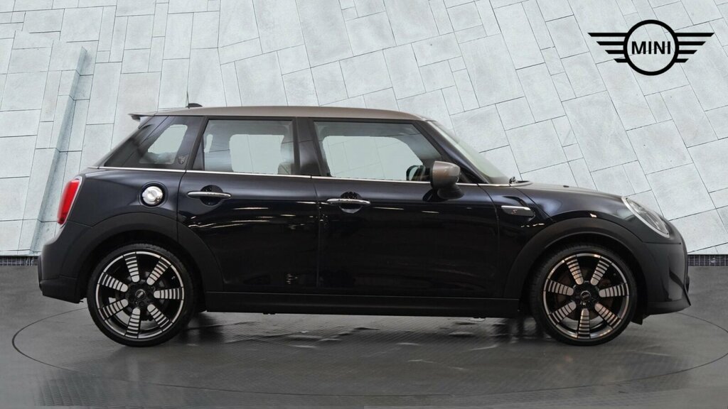 Mini Hatch 5-Door Hatch Cooper S Exclusive SM22OJX Black #6