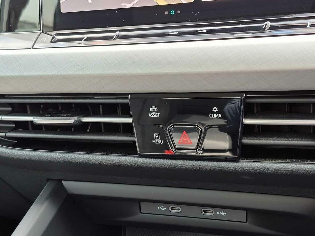 Volkswagen Golf 8 Life 1.5 Etsi 150Ps 7-Speed Dsg Grey #23