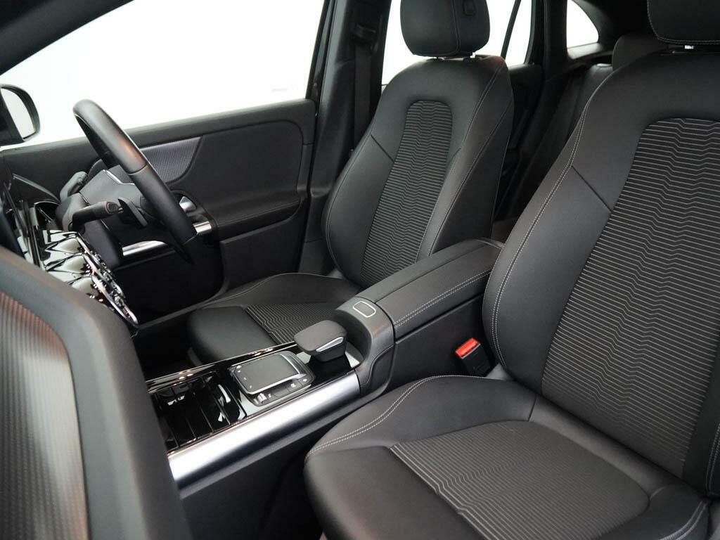Mercedes-Benz GLA Class 180 Amg Line Edition Suv 7G-dct Euro 6 Black #68