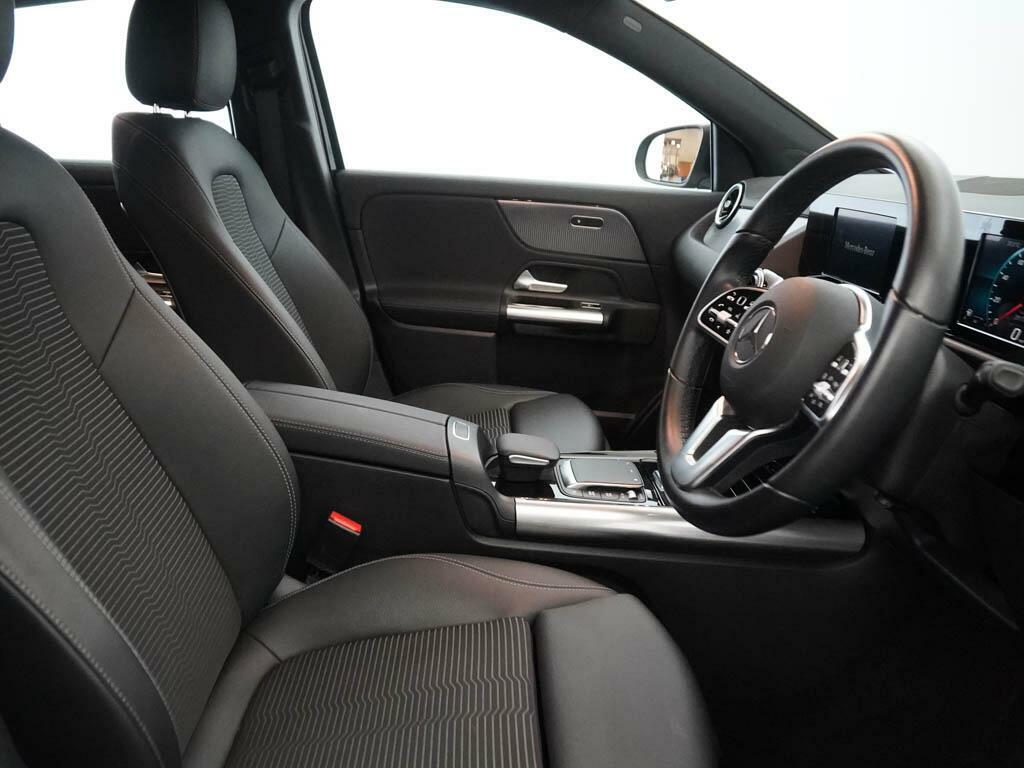 Mercedes-Benz GLA Class 180 Amg Line Edition Suv 7G-dct Euro 6 Black #43
