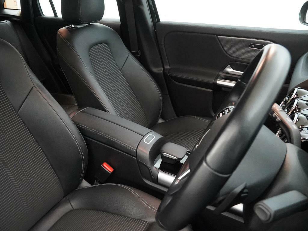 Mercedes-Benz GLA Class 180 Amg Line Edition Suv 7G-dct Euro 6 Black #20