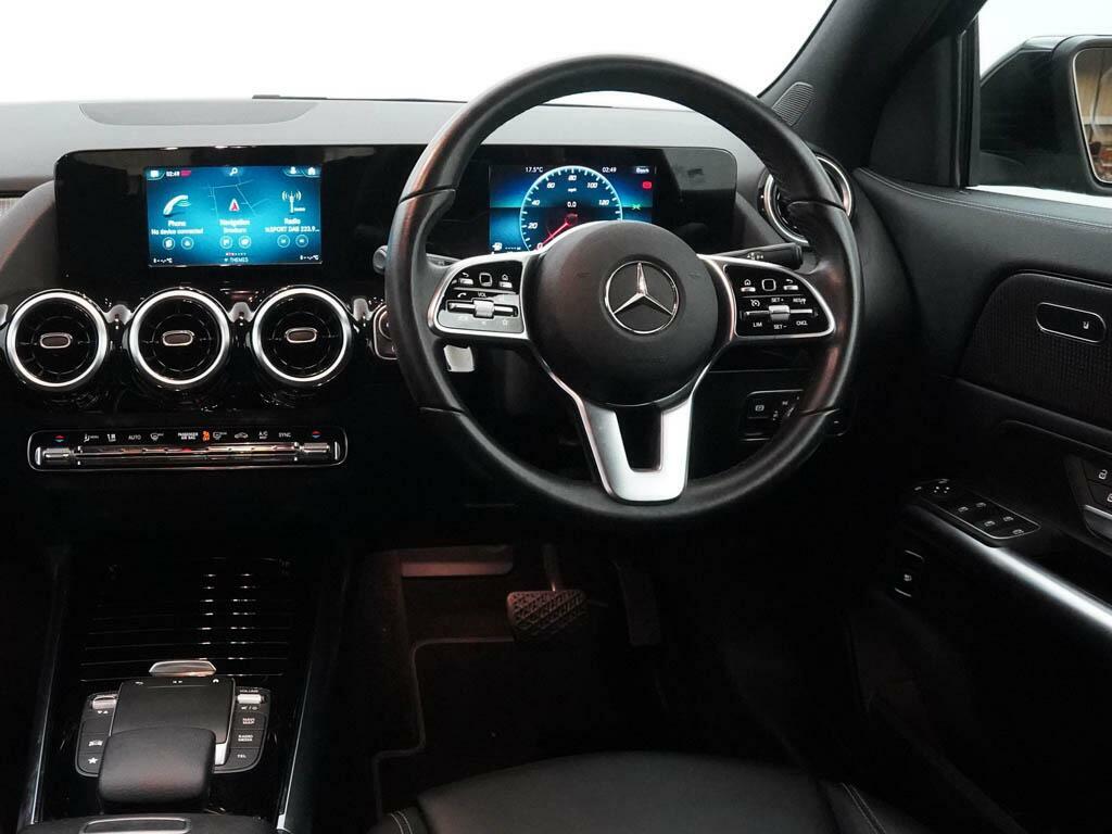 Mercedes-Benz GLA Class Gla 200 Sport Black #5