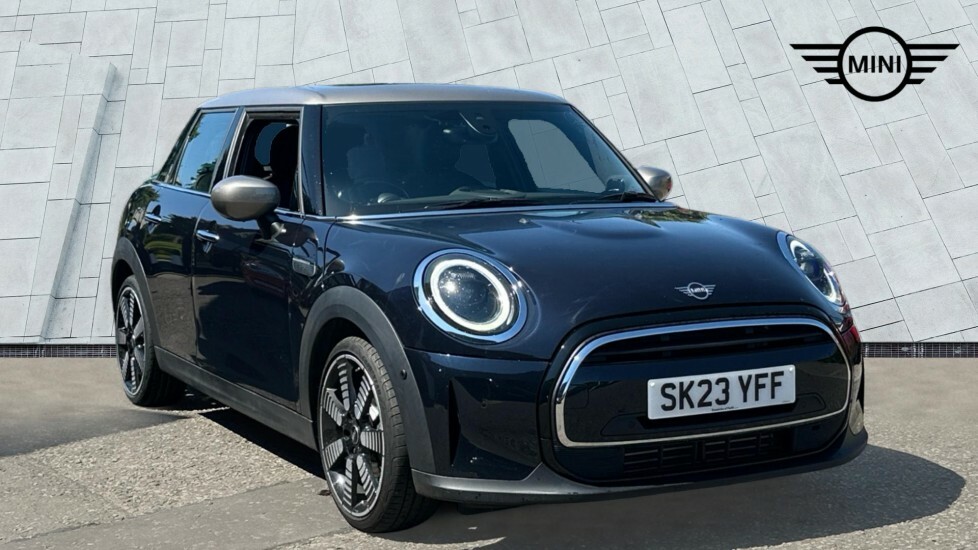 Mini Hatch 5-Door Hatch Cooper Exclusive SK23YFF Black