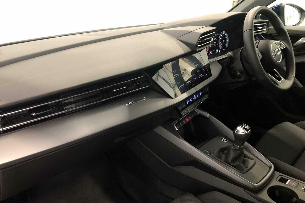 Audi A3 Sport 30 Tfsi 116 Ps 6-Speed SV74WEC Blue #2