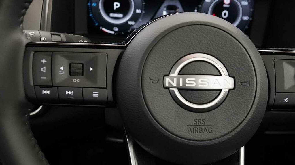 Nissan Qashqai 1.3 Dig-t Mh 158 N-connecta Xtronic Grey #38