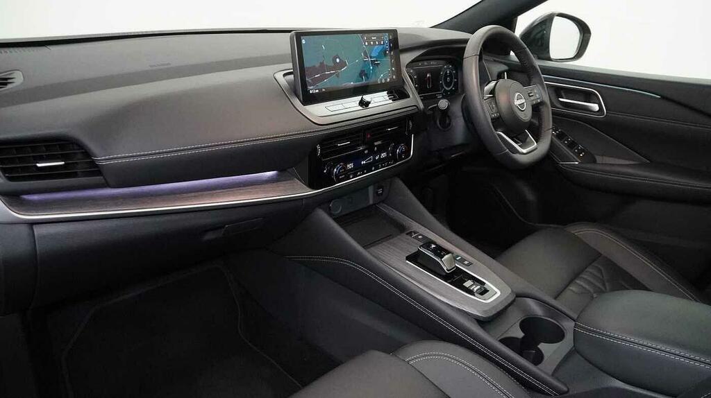 Nissan Qashqai 1.5 190 E-power Tekna With Panoramic Glass Ro Red #2