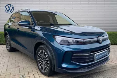 Volkswagen Tiguan 2.0 Tdi R-line Dsg Black #1