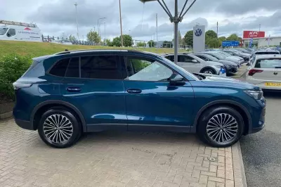 Volkswagen Tiguan 2.0 Tdi R-line Dsg Black #4