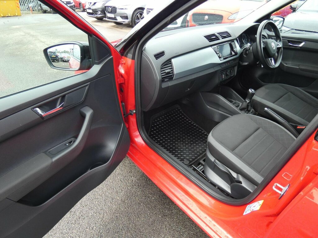 Skoda Fabia 1.0 Tsi Se L Estate Grey #10
