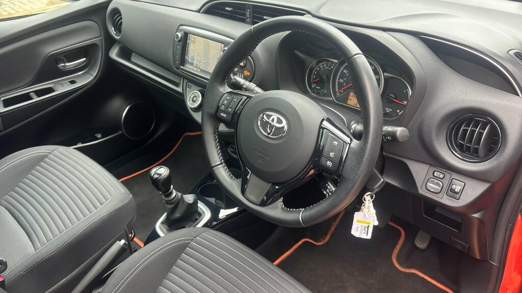 Toyota Yaris 1.33 Icon  #12
