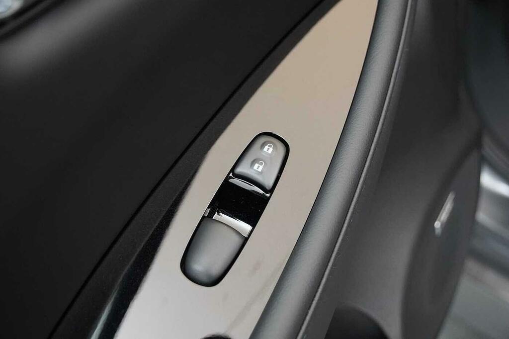 Nissan Leaf 110Kw Tekna 39Kwh Contrast Roof Grey #38