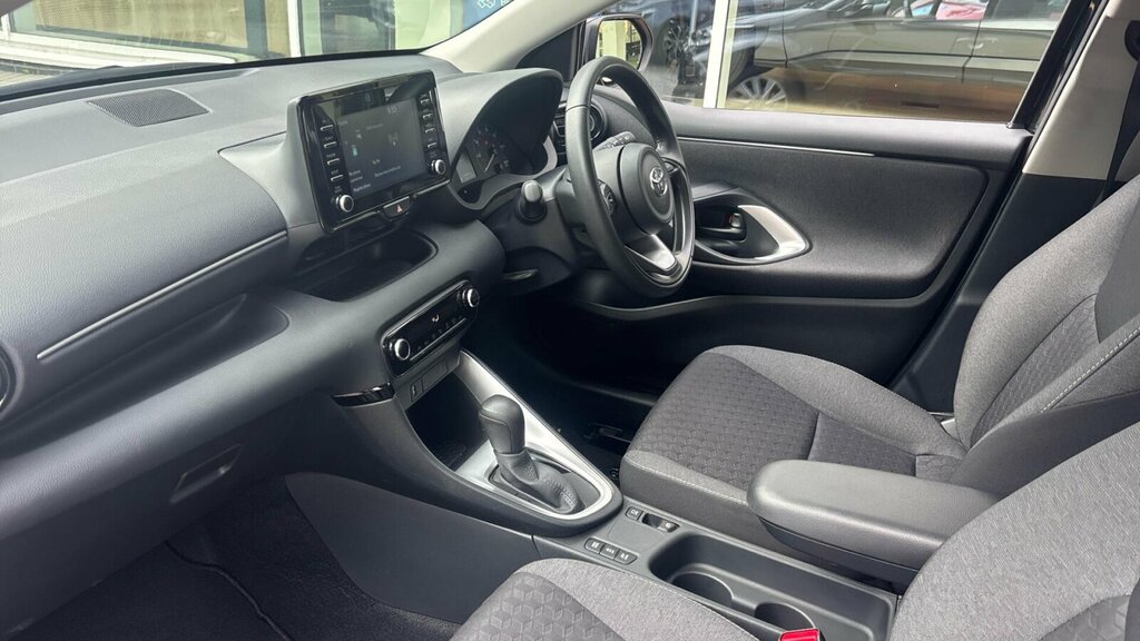 Toyota Yaris 1.5 Vvt-h Icon E-cvt Euro 6 Ss Black #5