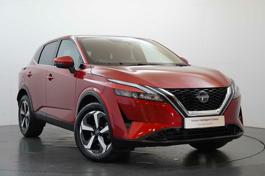Nissan Qashqai 1.3 Dig-t Mh 140 N-connecta With Sat Nav And 360 V Red