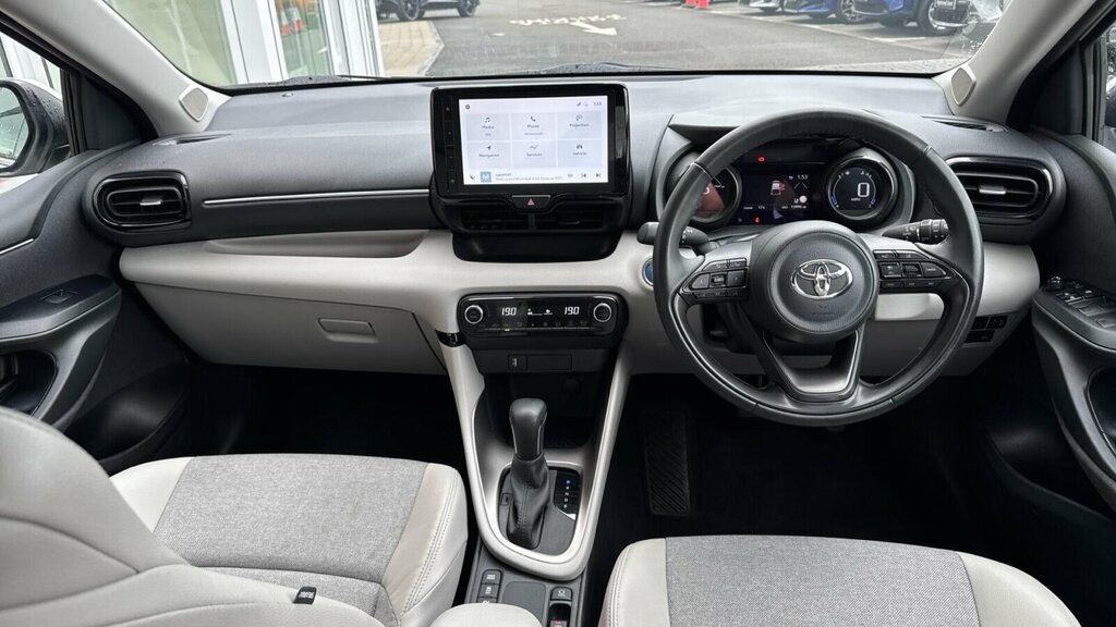 Toyota Yaris 1.5 Vvt-h Excel E-cvt Euro 6 Ss BG23OFT White #6