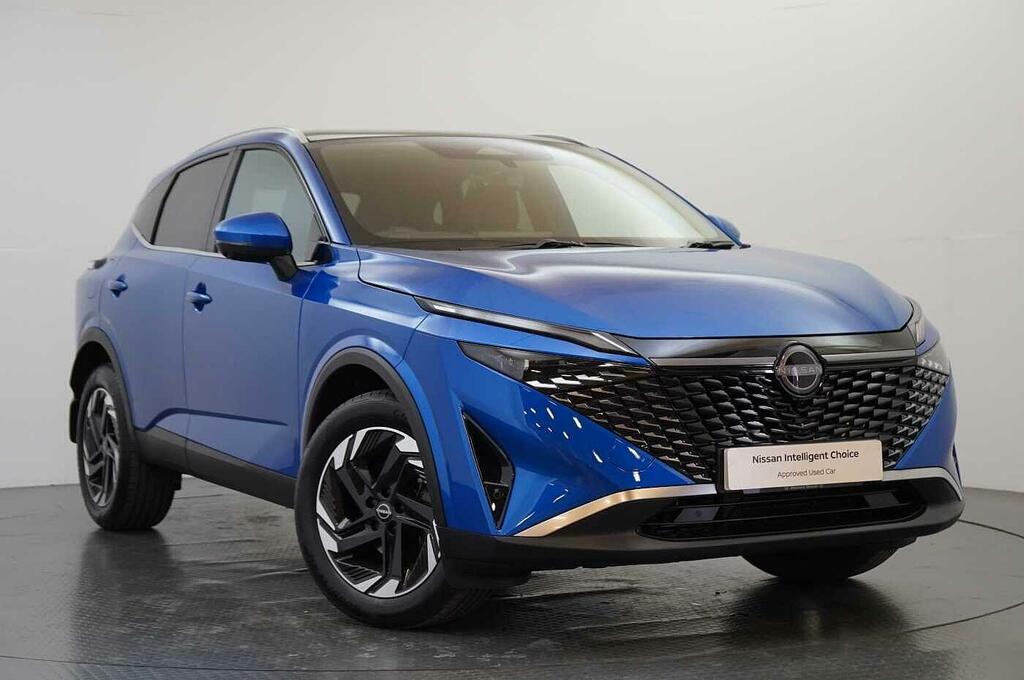 Nissan Qashqai 1.3 Dig-t Mh 140 N-connecta With Glass Roof Pack Blue