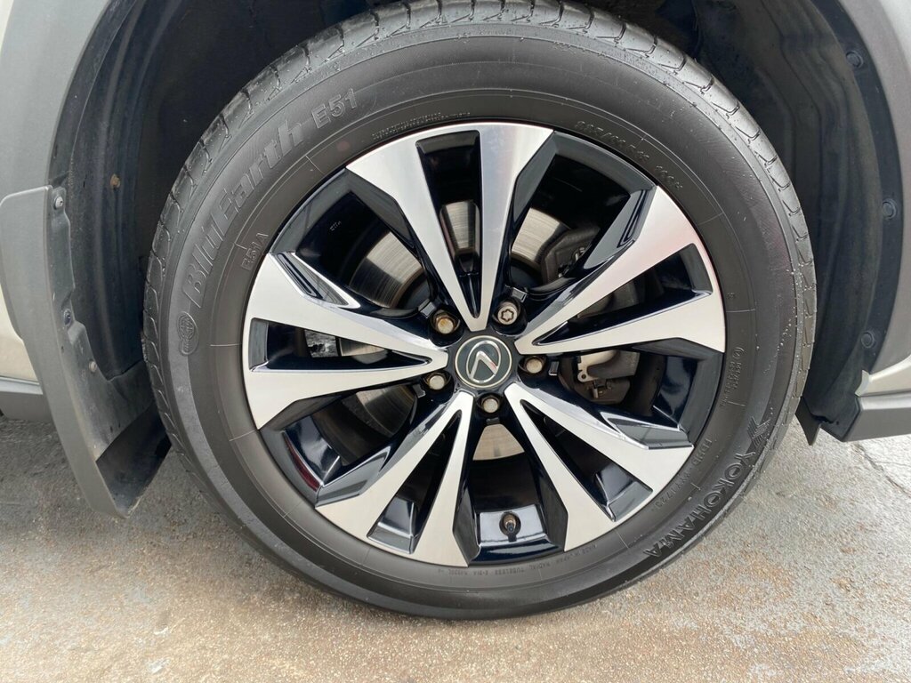 Lexus NX 300H 2.5 Takumi Cvt Pan Roof Silver #38