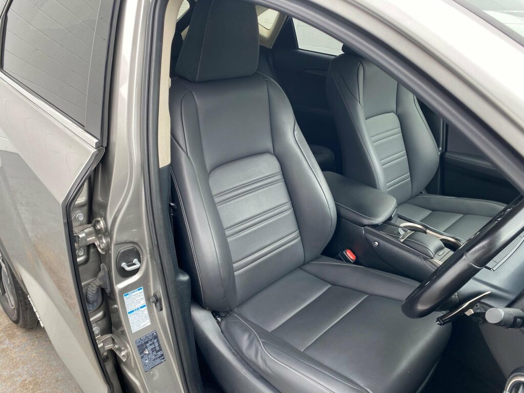 Lexus NX 300H 2.5 Takumi Cvt Pan Roof Silver #40