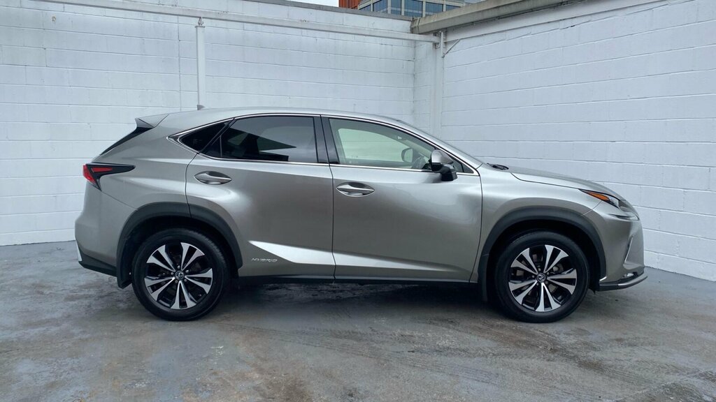 Lexus NX 300H 2.5 Takumi Cvt Pan Roof Silver #23