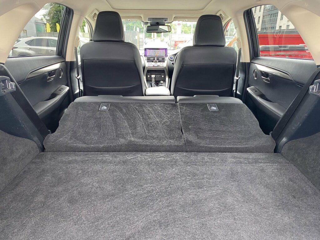 Lexus NX 300H 2.5 Takumi Cvt Pan Roof Silver #42