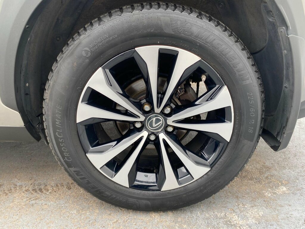 Lexus NX 300H 2.5 Takumi Cvt Pan Roof Silver #35