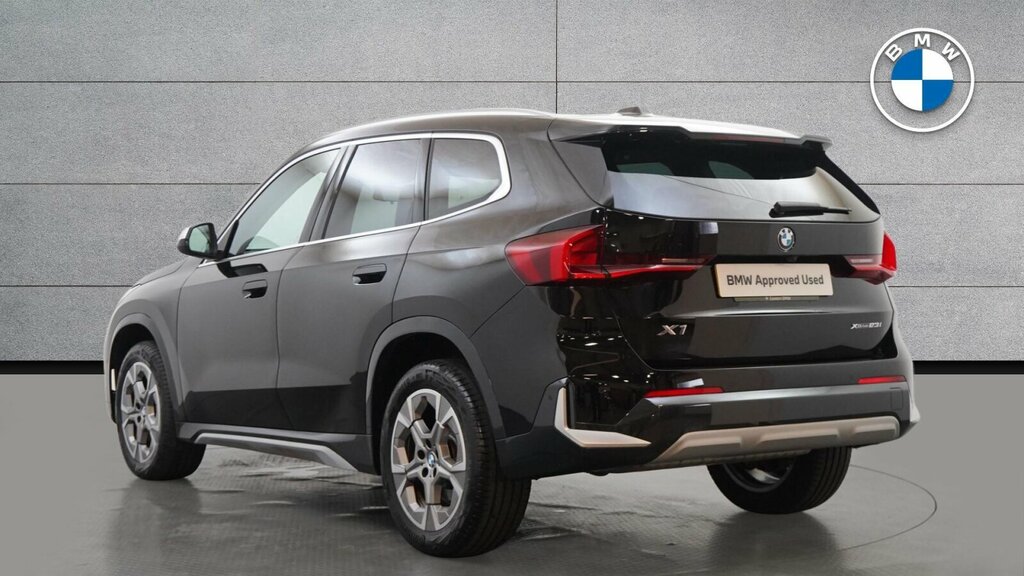 BMW X1 2.0 23I Mht Xline Suv Hybrid Dct Xdrive Black #2
